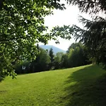 In Mit Garten Apartmán *