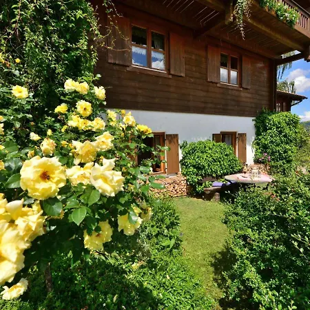 Апартаменты Flat In With Garden *