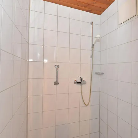Апартаменты Flat In With Garden *