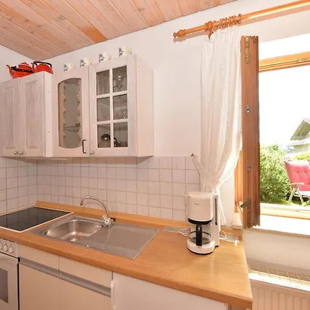 Апартаменты Flat In With Garden