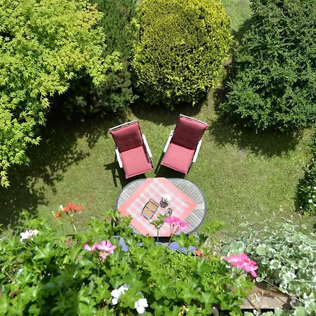 Апартаменты Flat In With Garden Байериш-Айзенштайн
