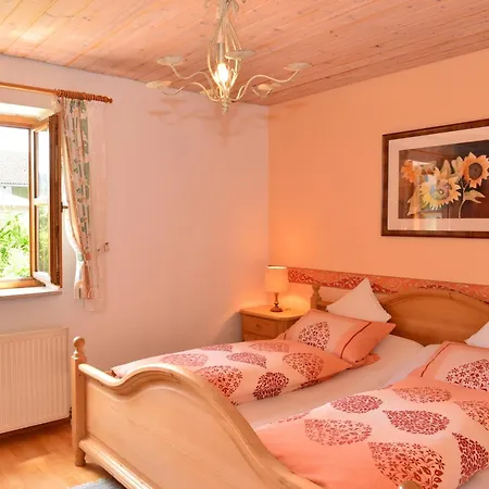 Apartment In Mit Garten